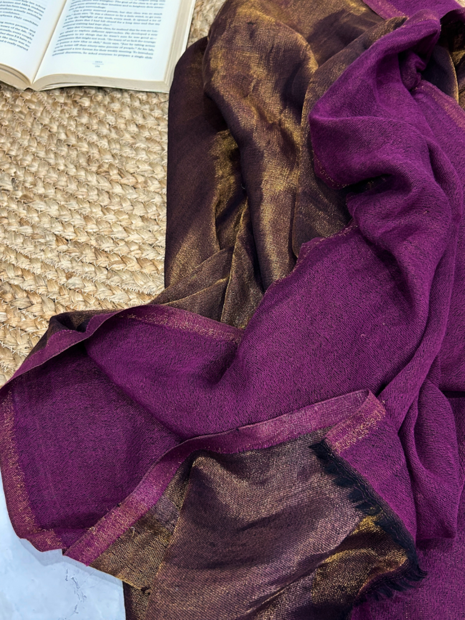 Dual tone fine wool Zari Stole- Megenta